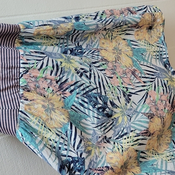 GIRLS ROXY CRYSTAL LIGHT SIZE SMALL (8) DRESS - Picture 3 of 8